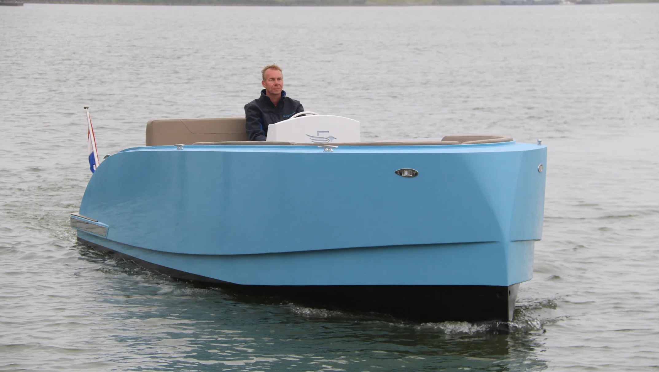 Eagle 25TS - Background 2