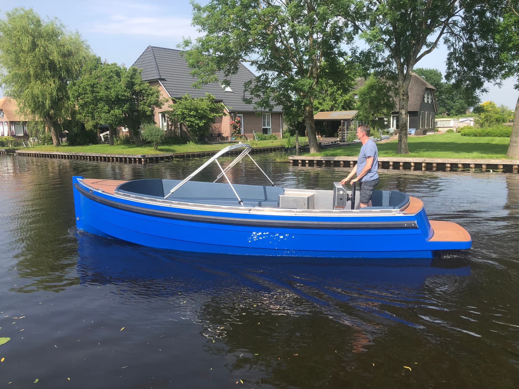 Eagle C720 - Background 2