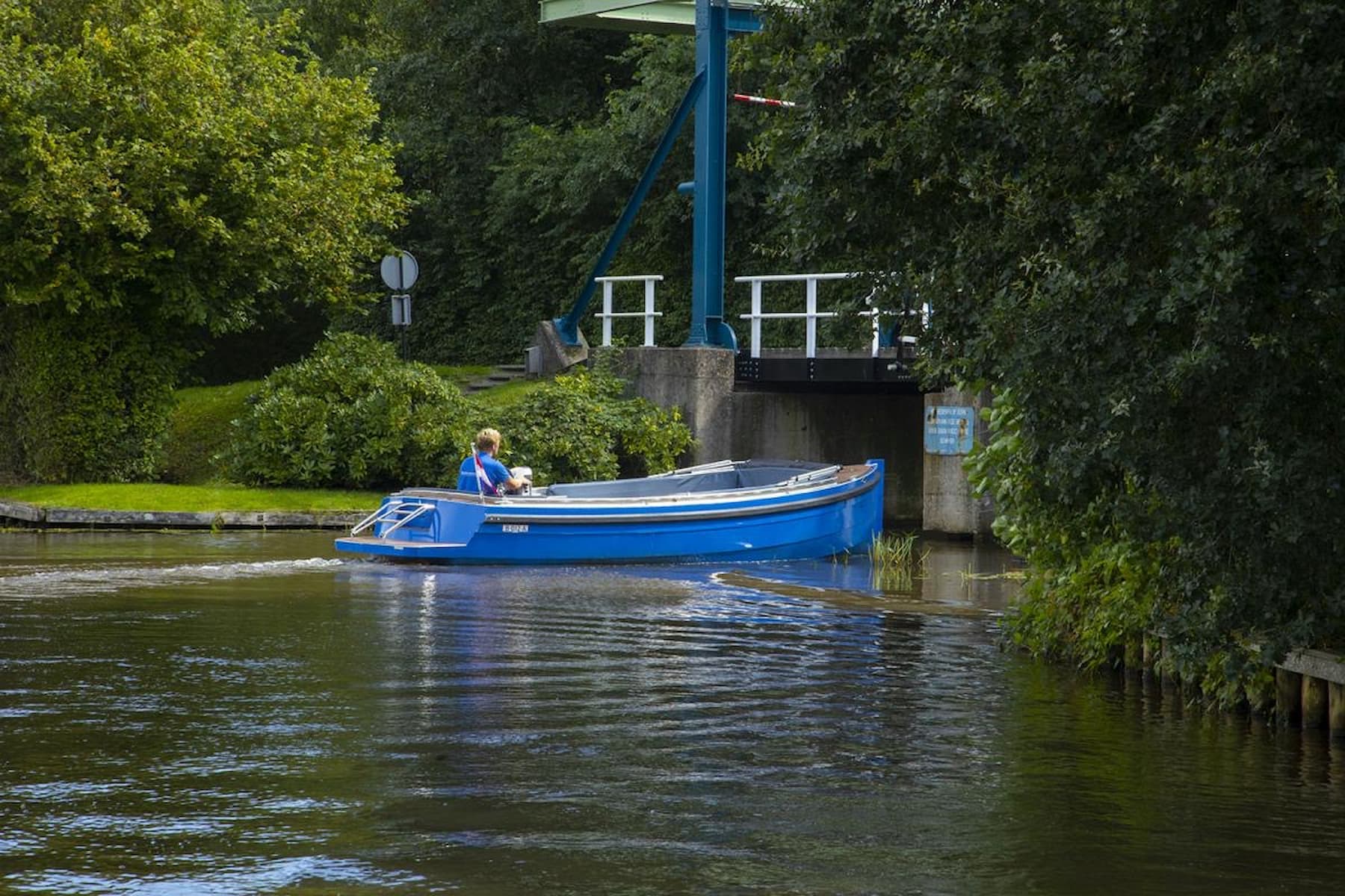 Eagle C720 - Background 4